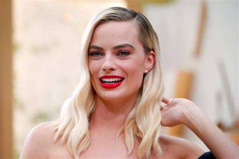 Margot Robbie Reveals Wolf of Wall Street Full Frontal Nude